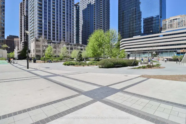 Additional image 23 of 386 Yonge St Unit 1607