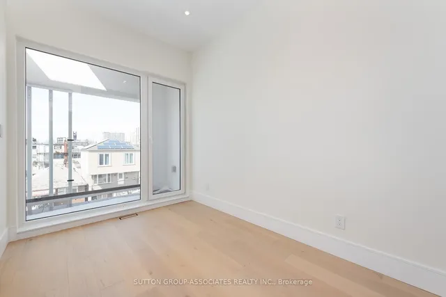 Additional image 22 of 33 Lanark Ave