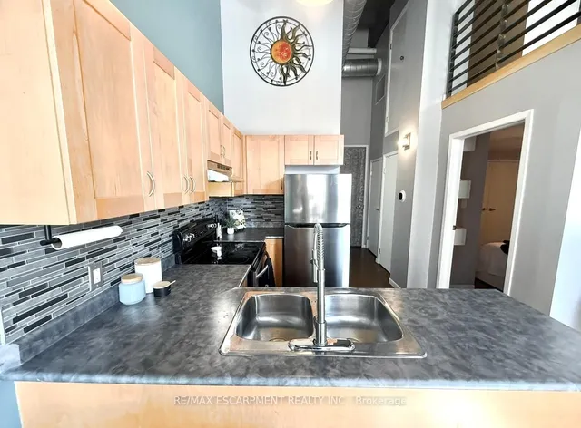 Additional image 5 of 11 Rebecca St Unit 406