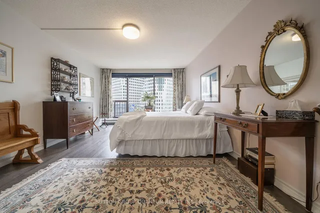 Additional image 22 of 55 Harbour Sq Unit 1113