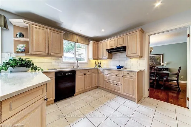 Additional image 26 of 170 Cavendish Crt