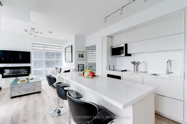 Additional image 6 of 370 Martha St Unit 1707