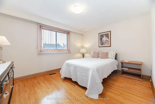 Additional image 26 of 1360 Bough Beeches Blvd