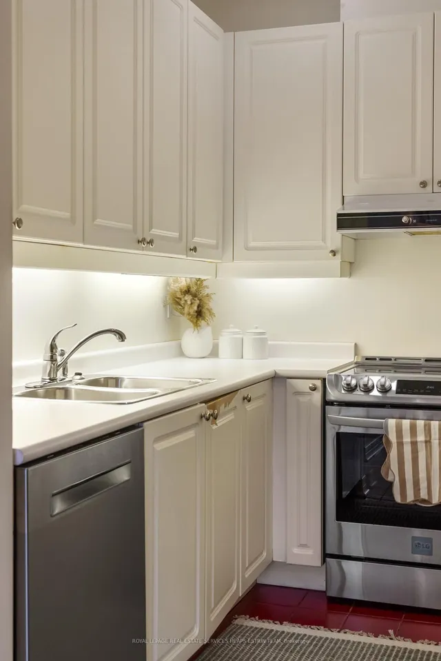 Additional image 15 of 1231 Yonge St Unit 214