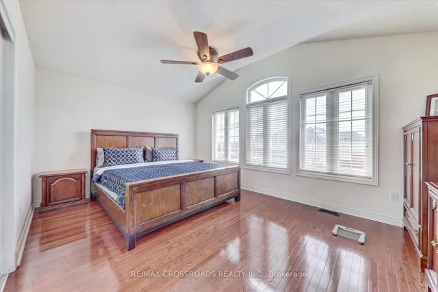 Additional image 27 of 37 Denim Dr