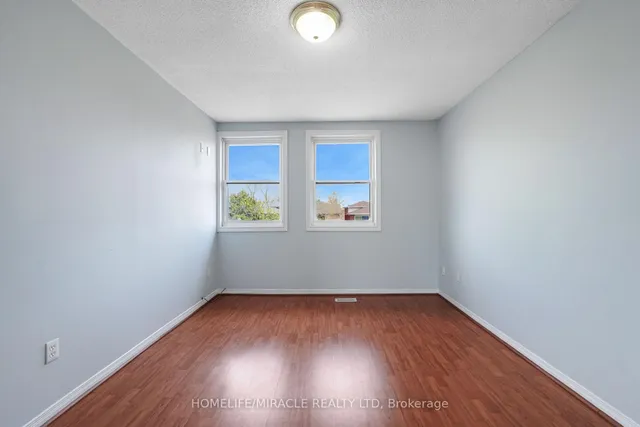 Additional image 18 of 27 Deerpark Cres