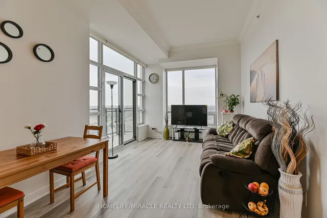 Additional image 16 of 840 Queens Plate Dr Unit 1609