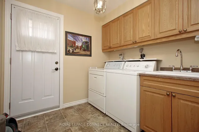 Additional image 13 of 92 Holmcrest Tr