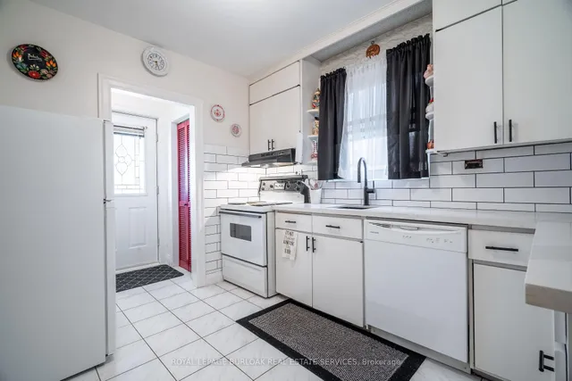 Additional image 12 of 11 Speers Ave