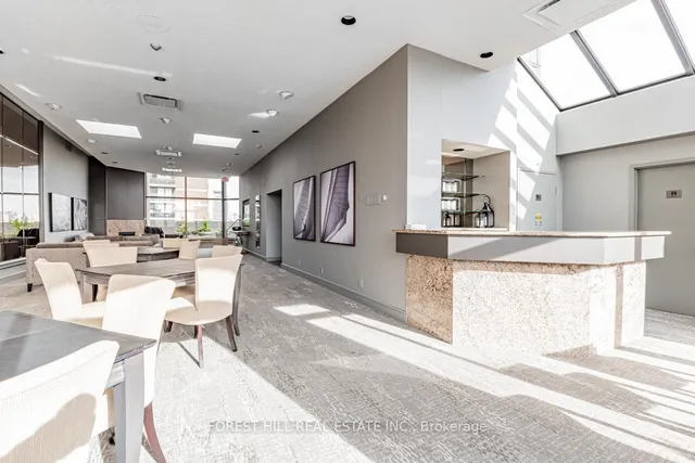 Additional image 33 of 55 Prince Arthur Ave Unit 901