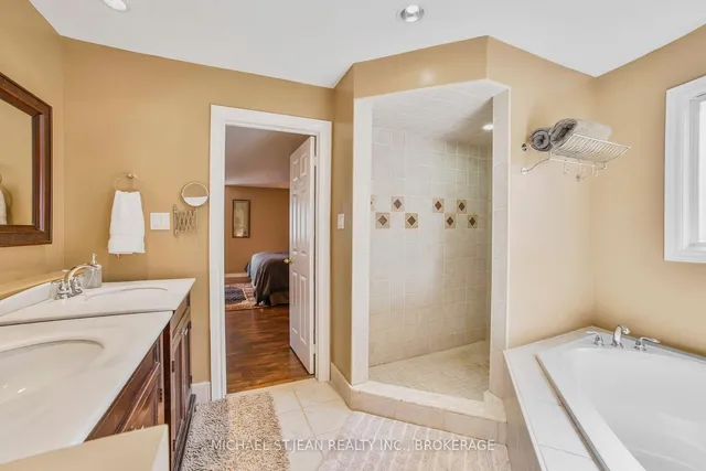 Additional image 24 of 130 Huntingwood Ave