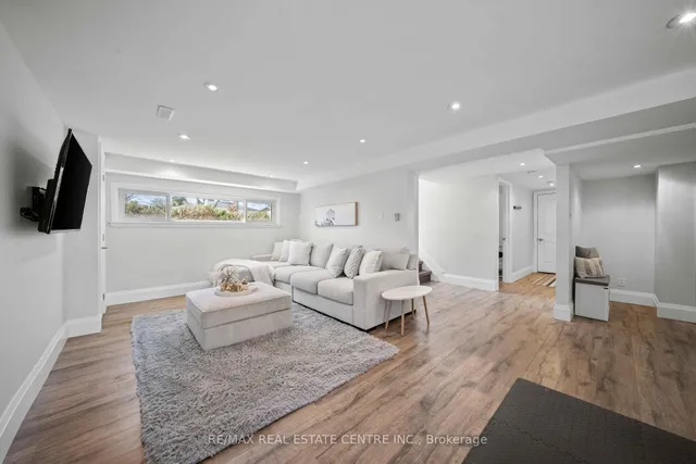 Additional image 34 of 454 Sparling Cres