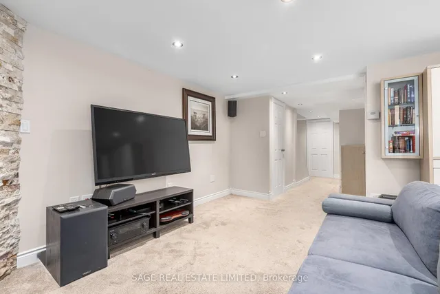 Additional image 39 of 385 The East Mall N/A Unit 6