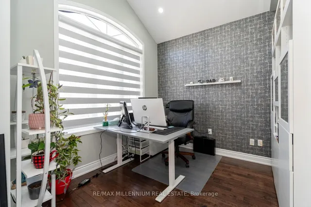 Additional image 6 of 62 Dunvegan Cres