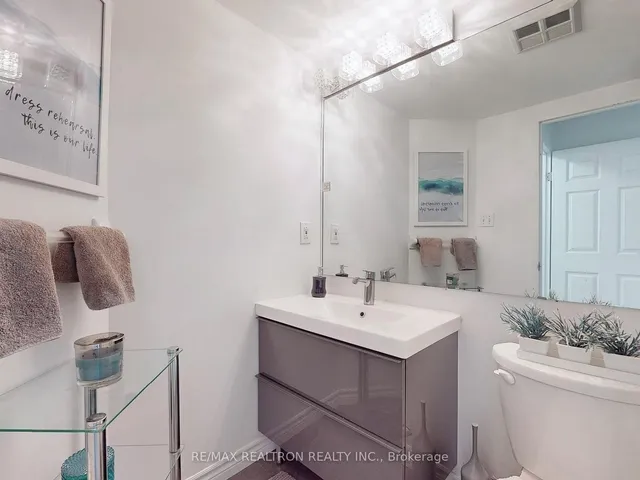 Additional image 29 of 101 Subway Cres Unit 912