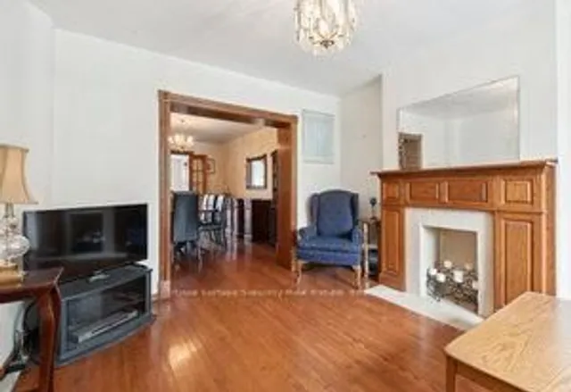 Additional image 13 of 38 Fernbank Ave