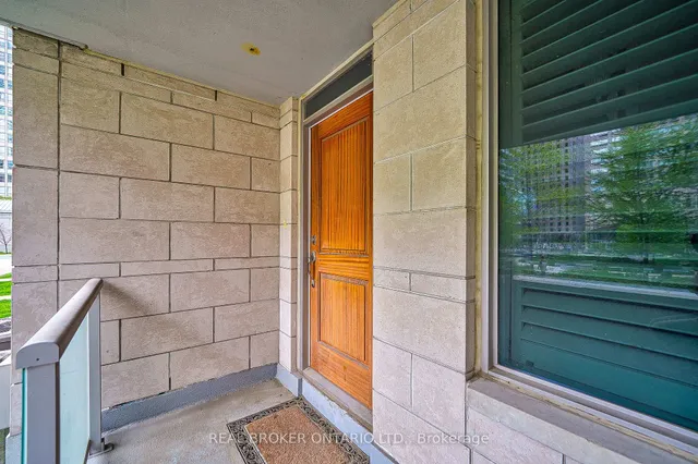 Additional image 4 of 761 Bay St Unit TH08