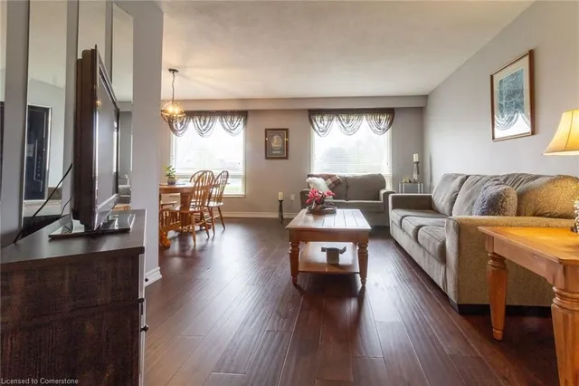 Additional image 5 of 700 Woodview Rd