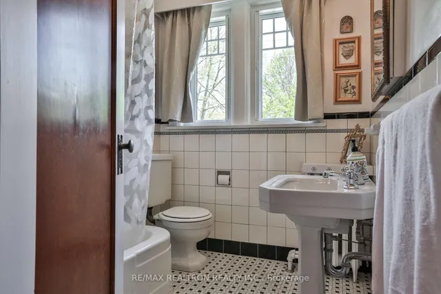 Additional image 13 of 814 Duplex Ave