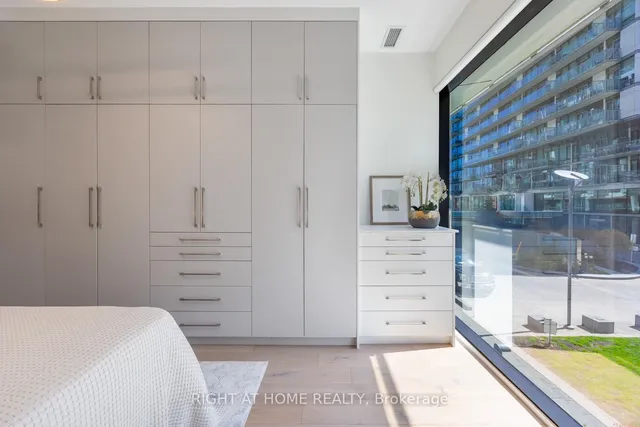 Additional image 36 of 39 Queens Quay Unit 129