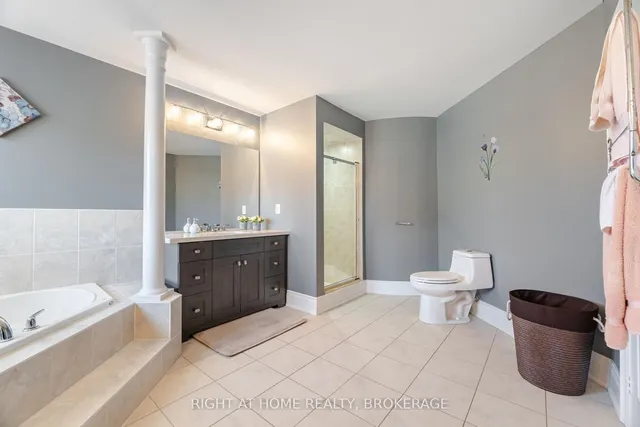 Additional image 22 of 105 Royal West Dr