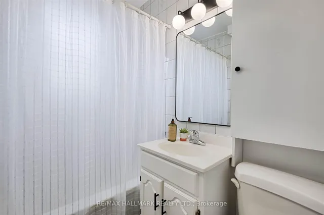 Additional image 29 of 60 Maybourne Ave