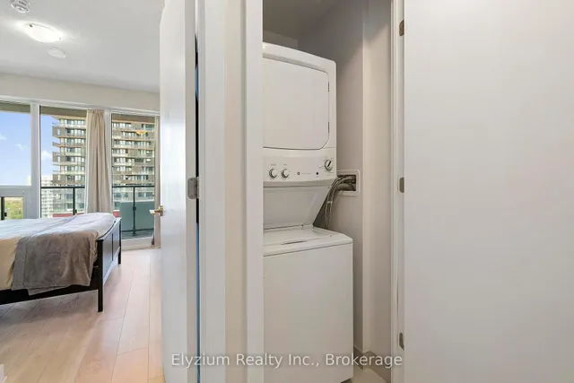 Additional image 18 of 2221 Yonge St Unit 3202