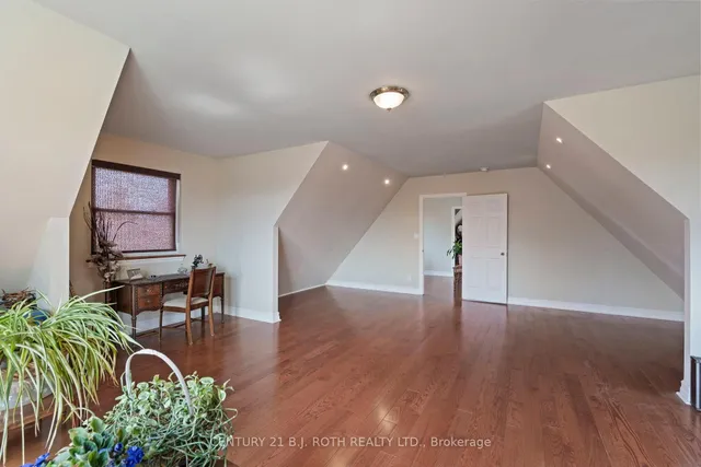 Additional image 26 of 68 Maywood Park