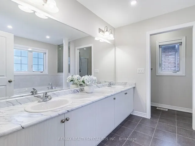 Additional image 28 of 41 Hoxton Rd