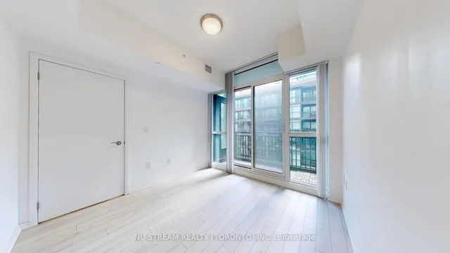 Additional image 18 of 3091 Dufferin St Unit 613