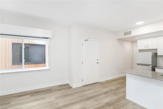 Additional image 6 of 261 King St Unit 3D