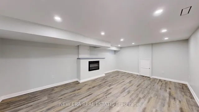 Additional image 29 of 34 Kimbourne Ave