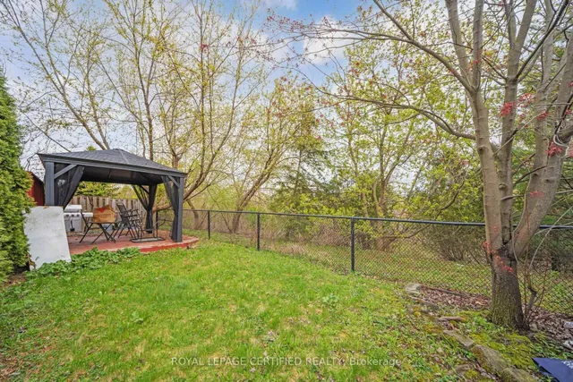 Additional image 43 of 12 Sunnybrook Cres