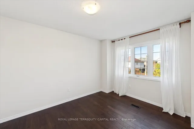 Additional image 30 of 116 Newport Cres