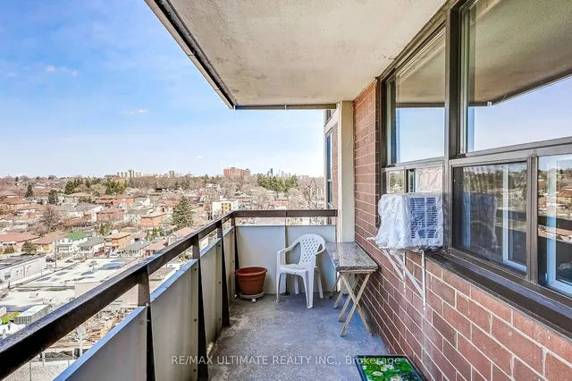 Additional image 24 of 541 Blackthorn Ave Unit 1005