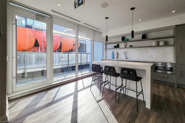 Additional image 35 of 212 King William St Unit 1119