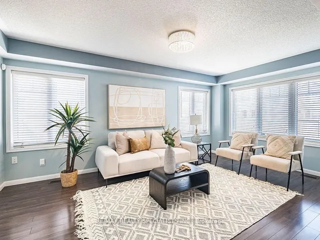 Additional image 5 of 103 Miracle Tr