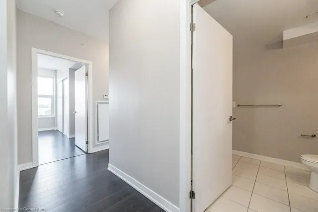 Additional image 4 of 85 Duke St Unit 402