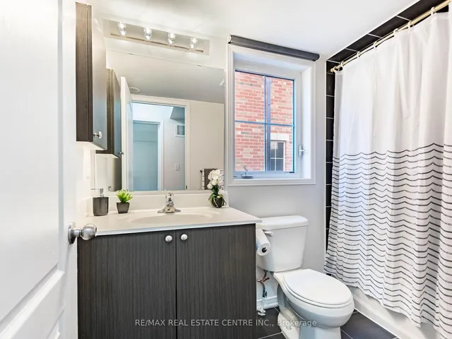 Additional image 41 of 2460 Post Rd Unit 3