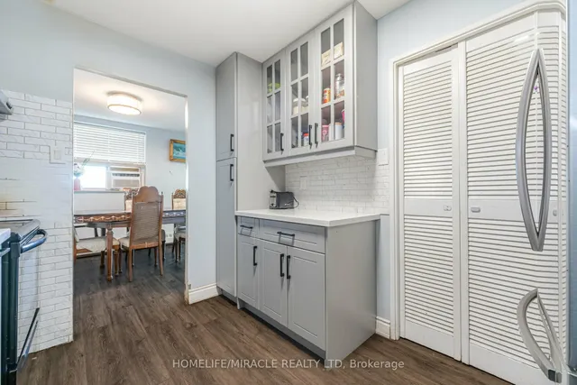 Additional image 18 of 3577 Derry Rd Unit 702