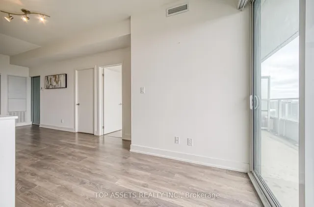 Additional image 17 of 180 Fairview Mall Dr Unit 1808