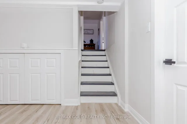 Additional image 35 of 37 Brookdale Cres