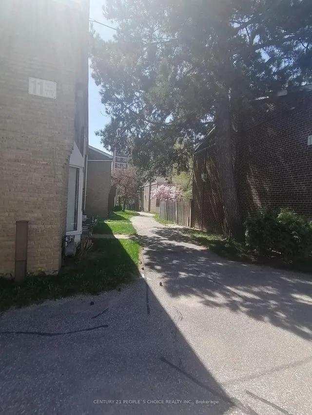 Additional image 4 of 17 Gosford Blvd Unit 9