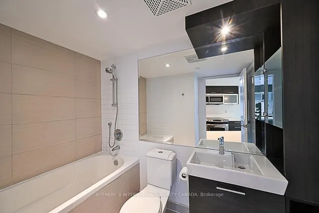 Additional image 40 of 386 Yonge St Unit 1021