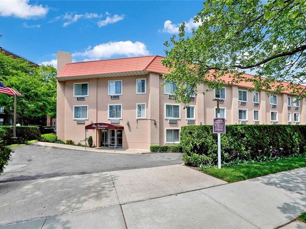 3171 Whitney Ave APT 3F, Brooklyn, NY 11229