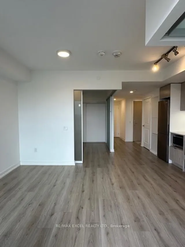 Additional image 9 of 395 Bloor St Unit 3905