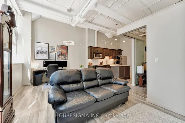 Additional image 20 of 410 King St Unit 118