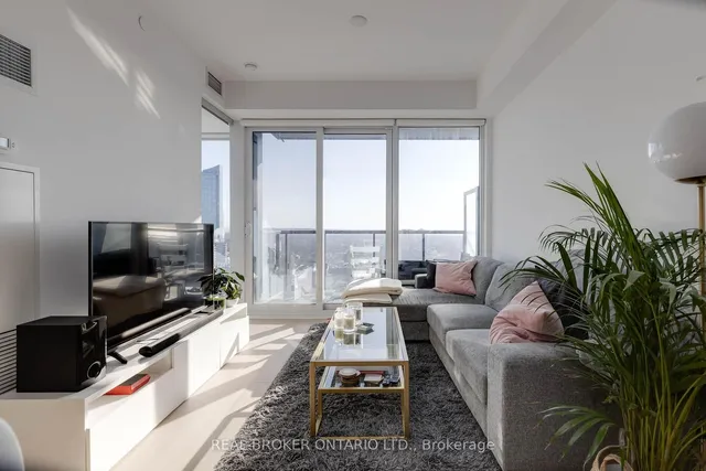 Additional image 6 of 488 University Ave Unit 4403