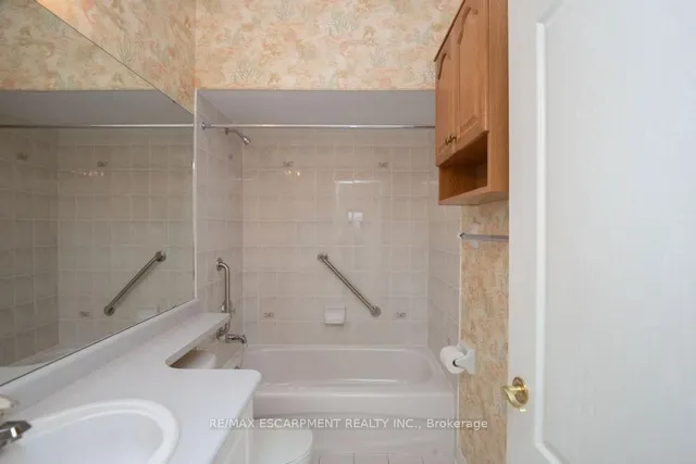 Additional image 36 of 91 Silverbirch Blvd