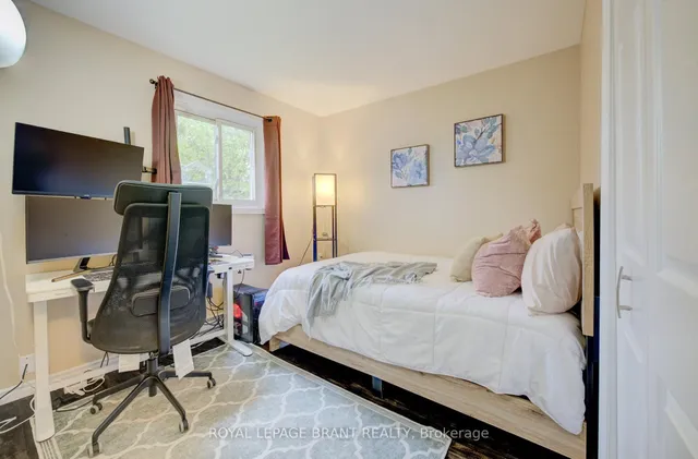 Additional image 13 of 192 Silver Aspen Cres